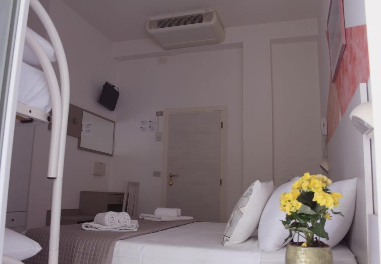 Alevon Hotel 里米尼 外观 照片