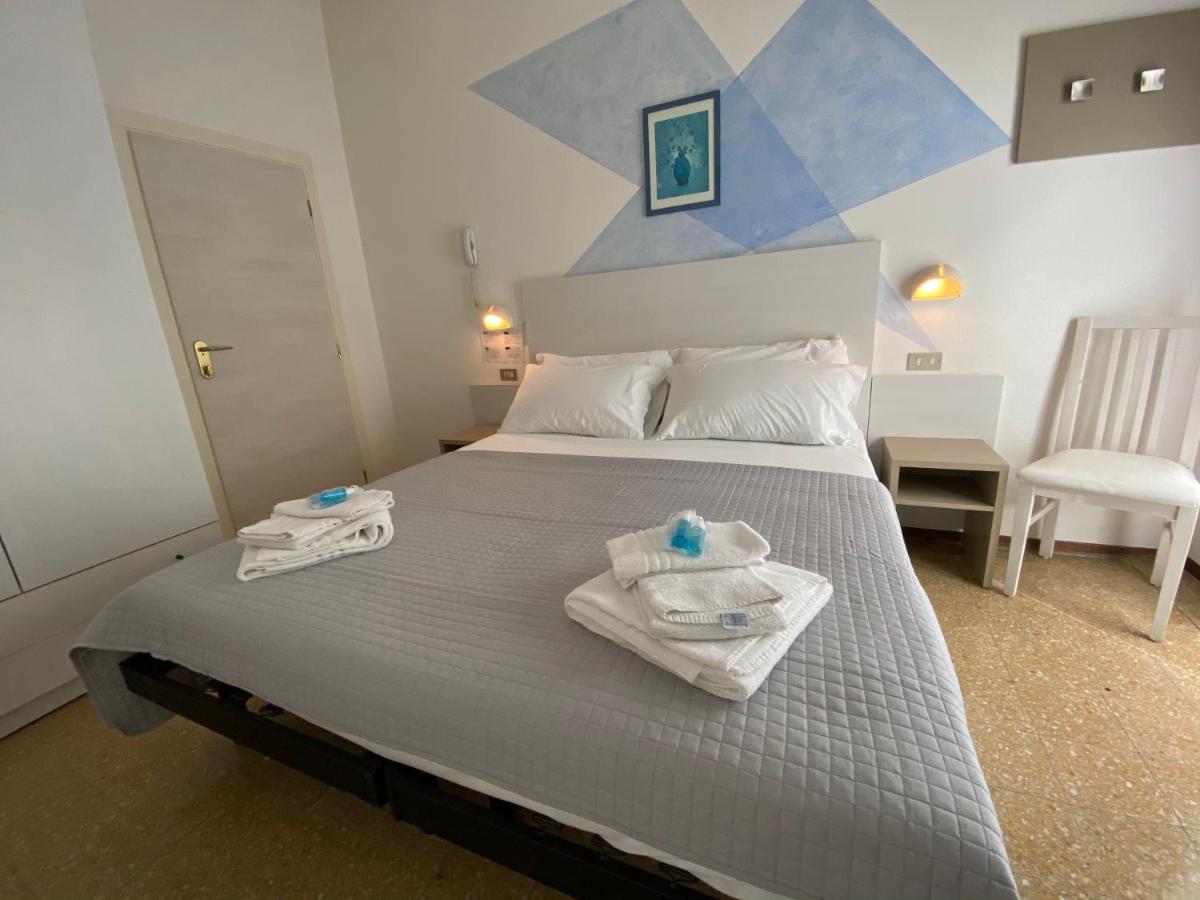Alevon Hotel 里米尼 外观 照片