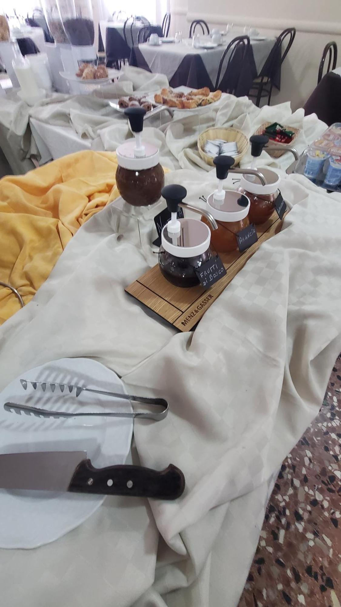 Alevon Hotel 里米尼 外观 照片