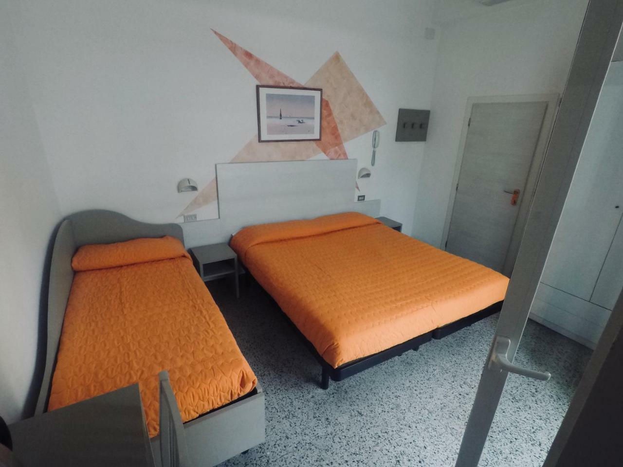 Alevon Hotel 里米尼 外观 照片