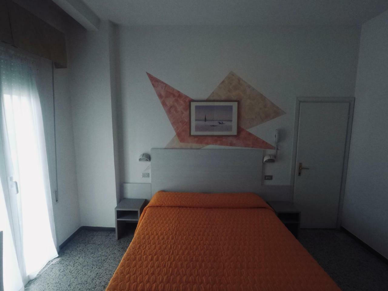Alevon Hotel 里米尼 外观 照片