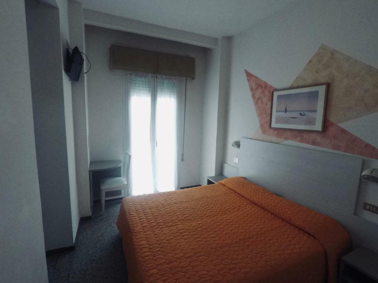 Alevon Hotel 里米尼 外观 照片