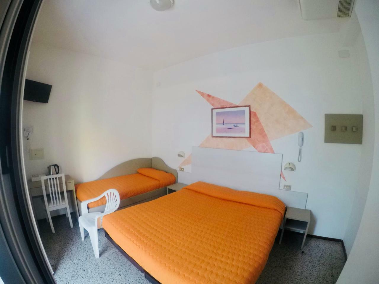 Alevon Hotel 里米尼 外观 照片