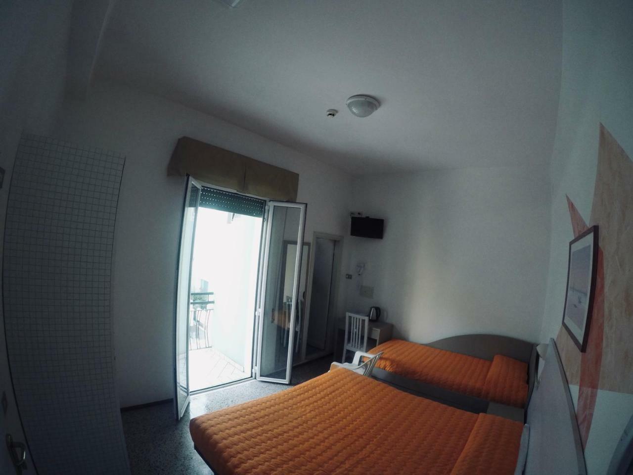 Alevon Hotel 里米尼 外观 照片