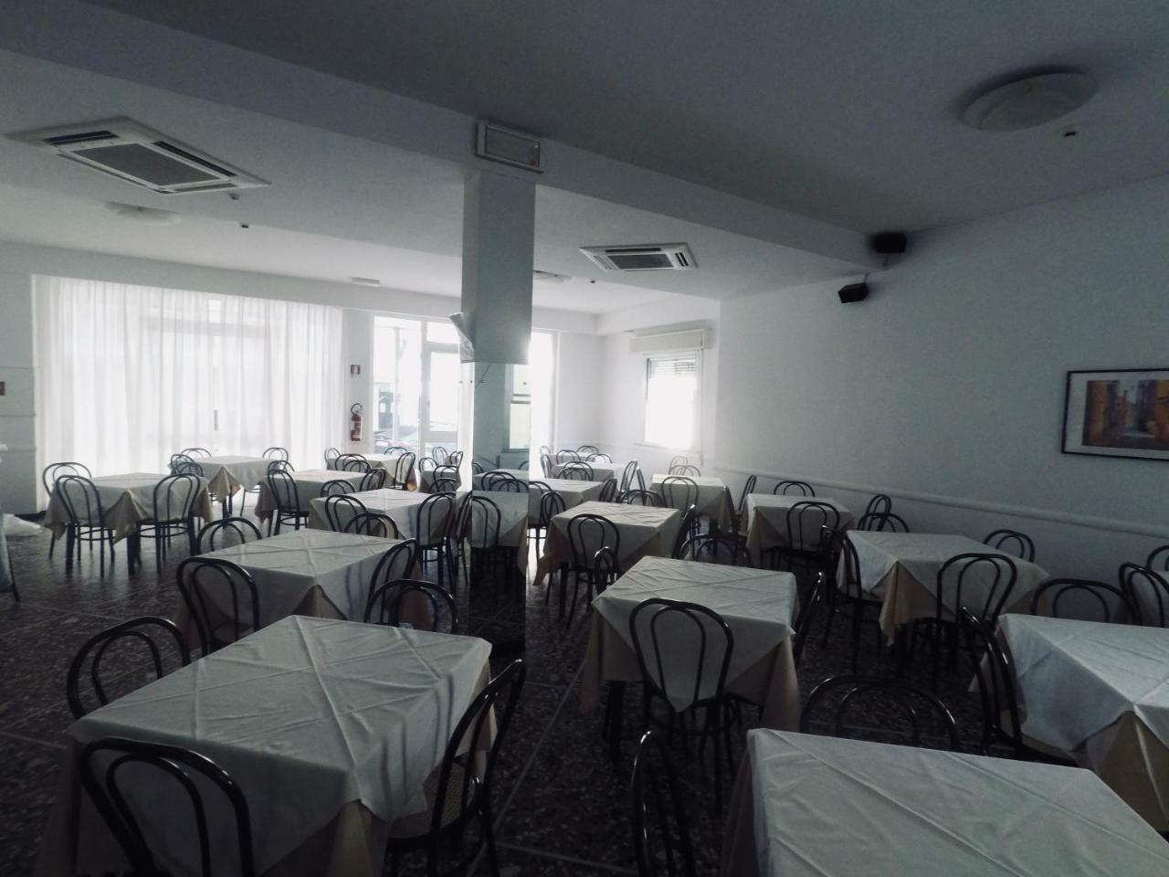 Alevon Hotel 里米尼 外观 照片