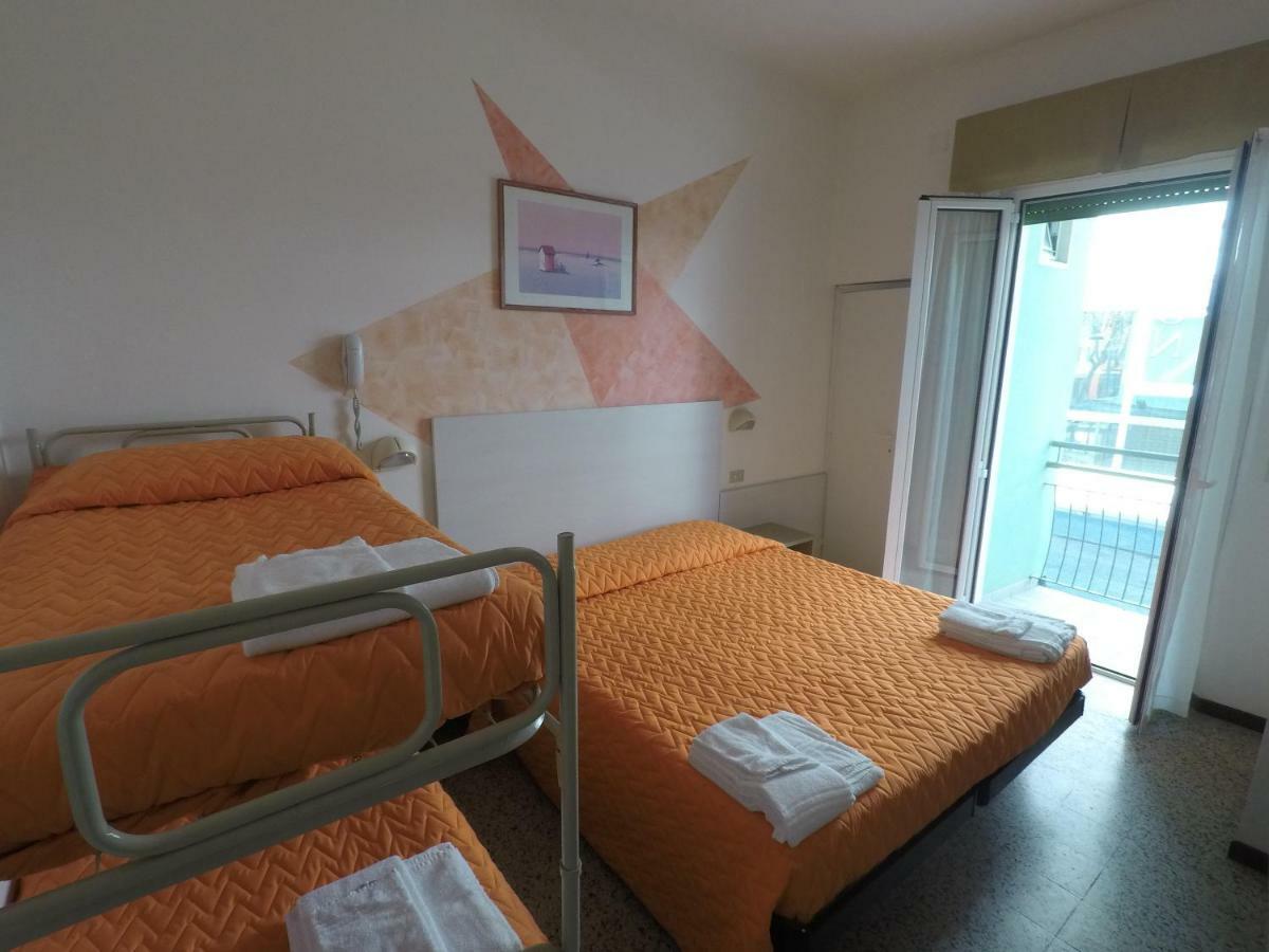 Alevon Hotel 里米尼 外观 照片